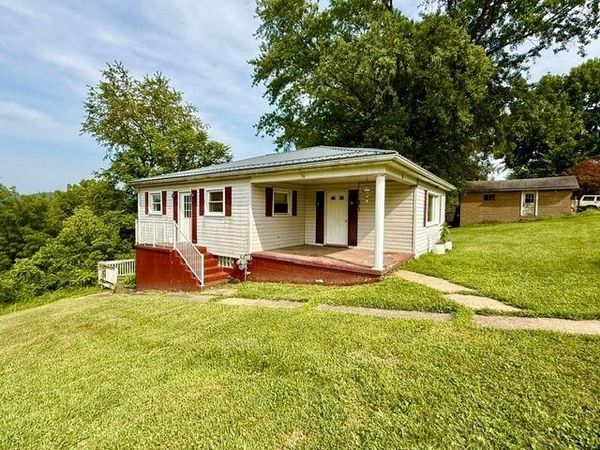 56 Pontiac Road, Wellsburg, WV 26070