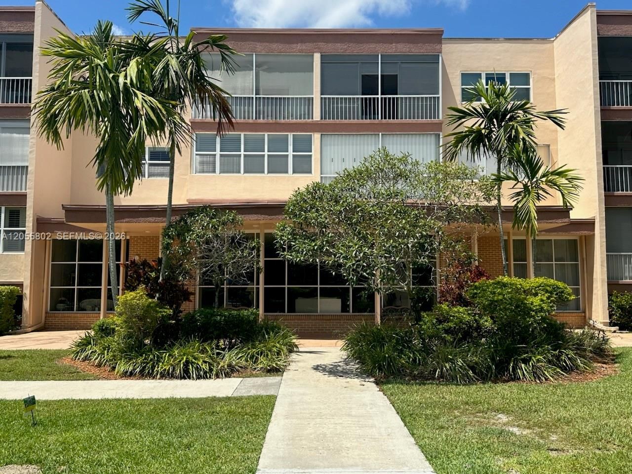 6731 Cypress Rd , Unit 301, Plantation, FL 33317 Photo