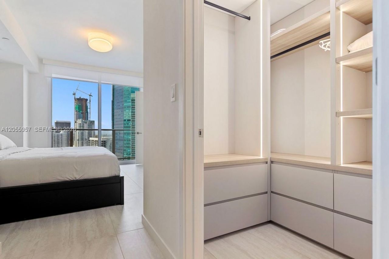 77 SE 5th Street , Unit 3902, Miami, FL 33131 Photo
