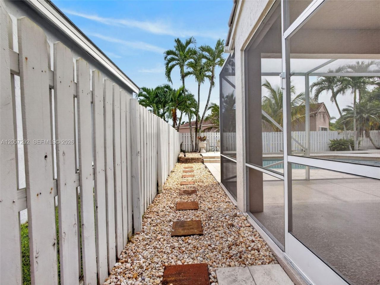 1012 Cedar Falls Dr, Weston, FL 33327 Photo