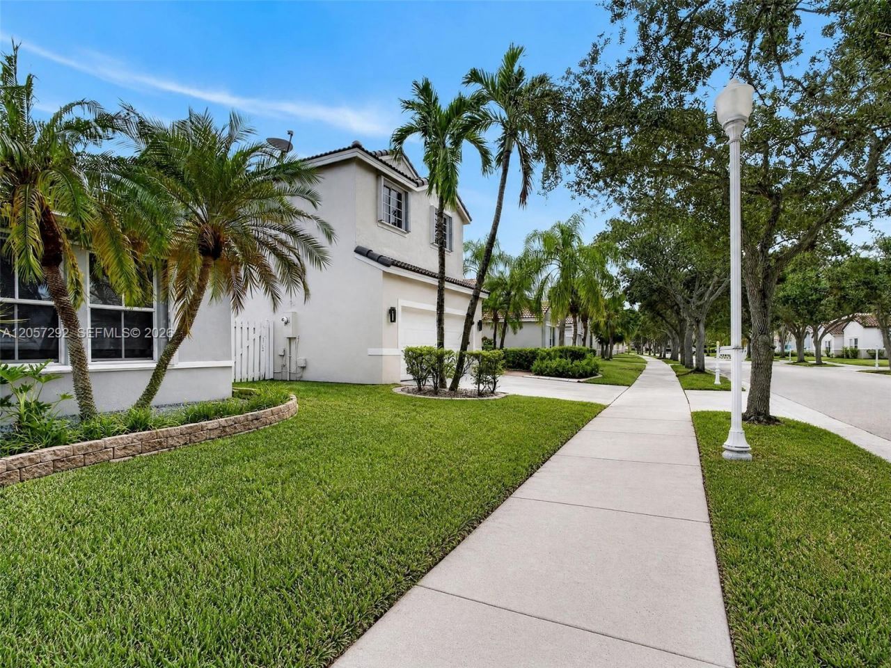 1012 Cedar Falls Dr, Weston, FL 33327 Photo