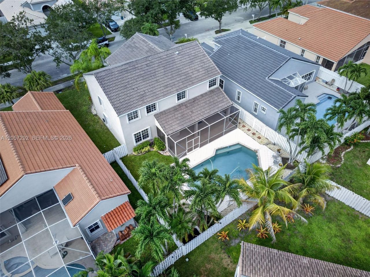 1012 Cedar Falls Dr, Weston, FL 33327 Photo