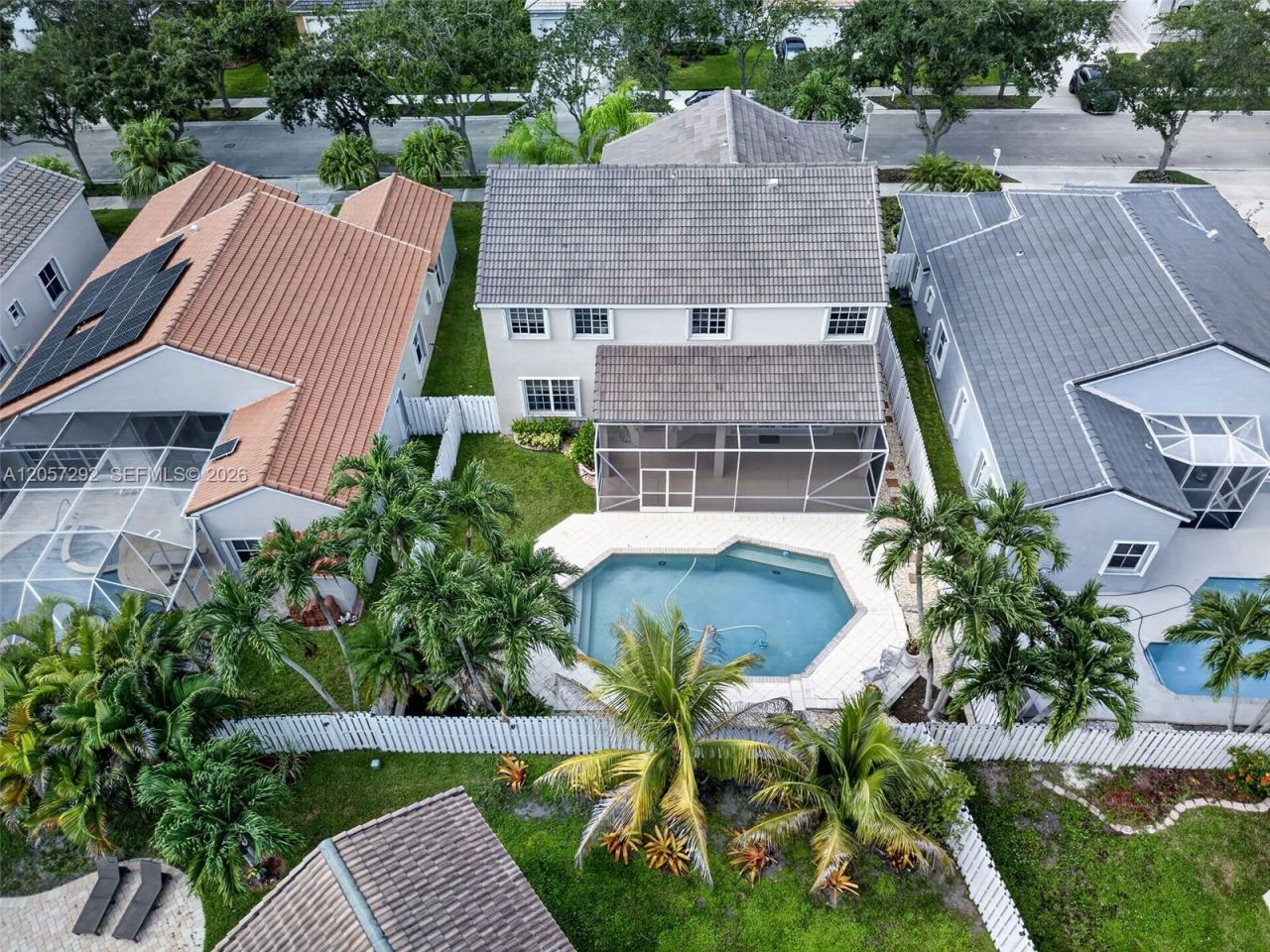 1012 Cedar Falls Dr, Weston, FL 33327 Photo