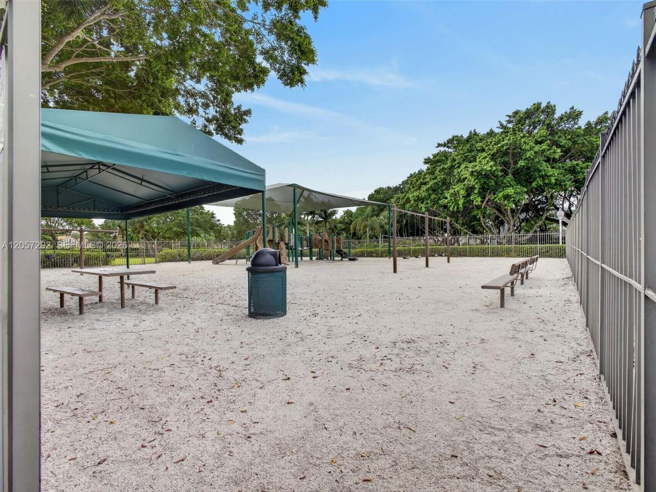 1012 Cedar Falls Dr, Weston, FL 33327 Photo