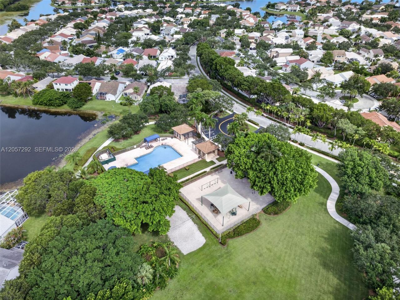1012 Cedar Falls Dr, Weston, FL 33327 Photo