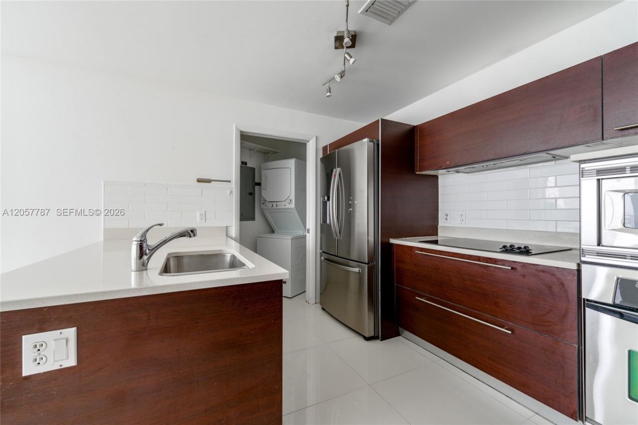 1900 N Bayshore Dr, Unit 3612, Miami, FL 33132 Photo