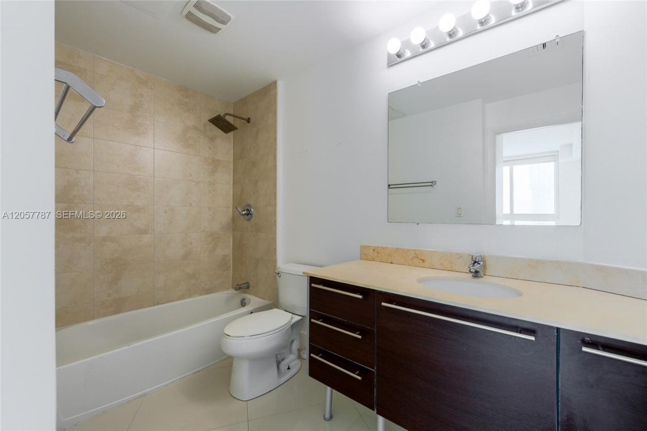 1900 N Bayshore Dr, Unit 3612, Miami, FL 33132 Photo