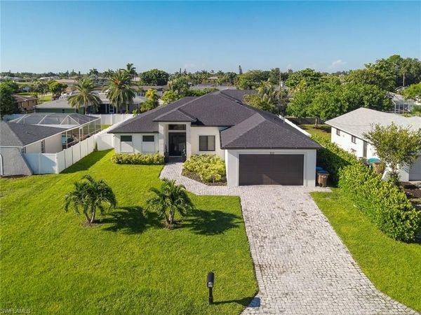920 SE 15th TER , CAPE CORAL, FL 33990