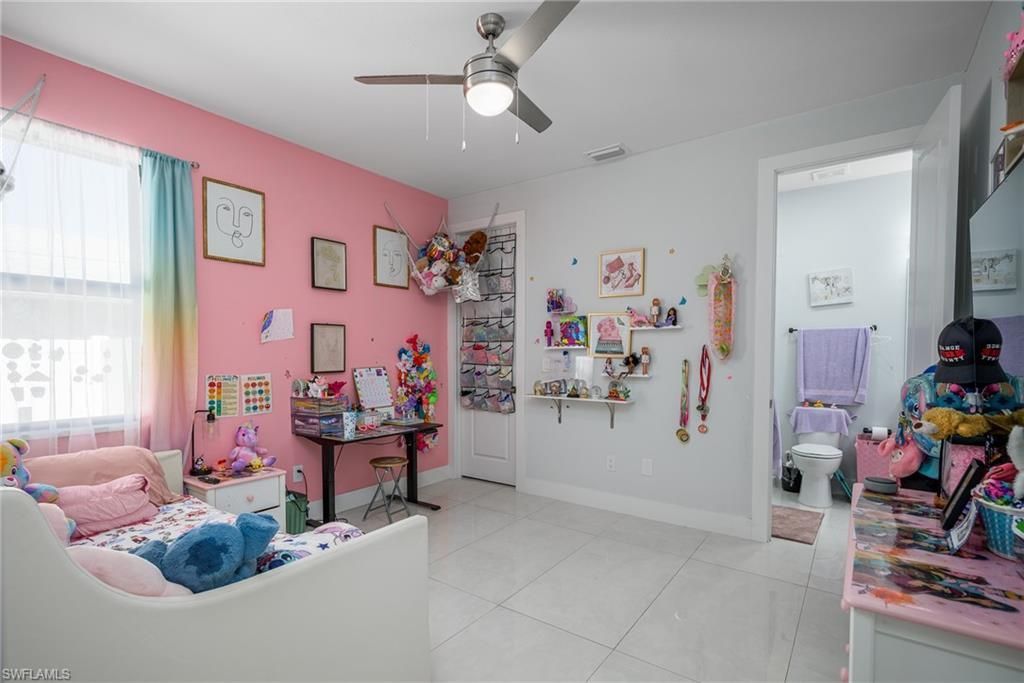 920 SE 15th Ter, Cape Coral, FL 33990 Photo