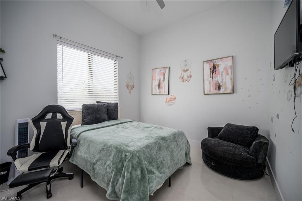 920 SE 15th Ter, Cape Coral, FL 33990 Photo