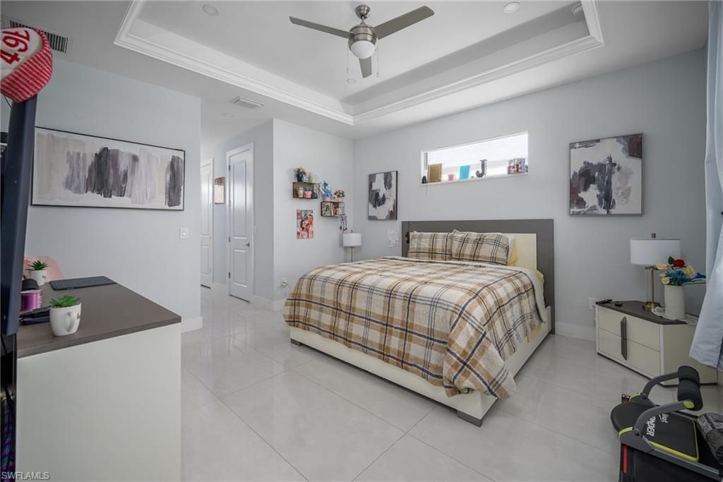 920 SE 15th Ter, Cape Coral, FL 33990 Photo