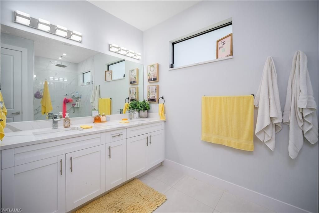 920 SE 15th Ter, Cape Coral, FL 33990 Photo