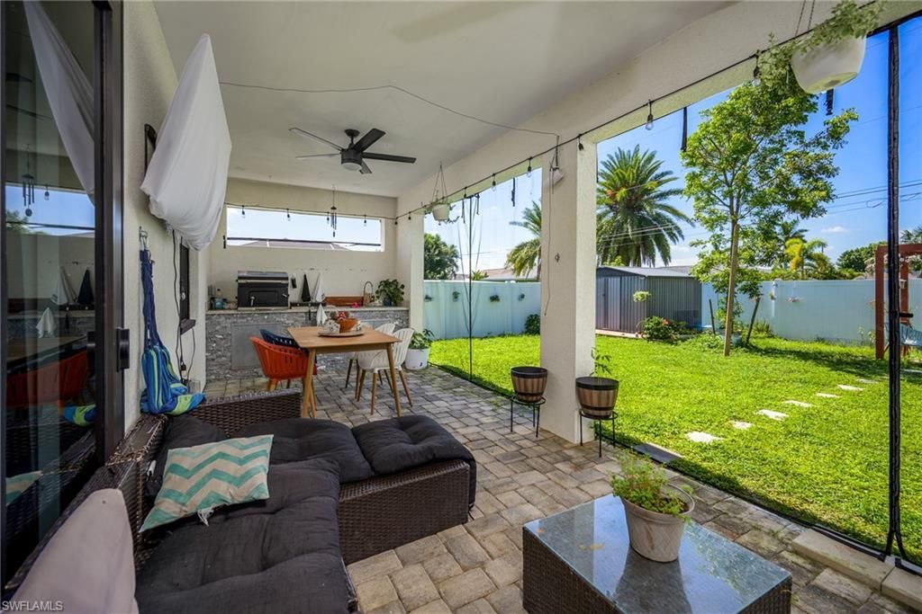 920 SE 15th Ter, Cape Coral, FL 33990 Photo