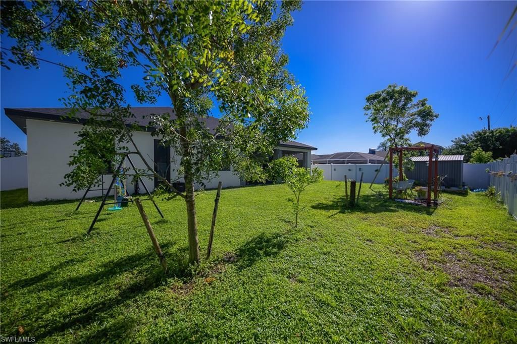 920 SE 15th Ter, Cape Coral, FL 33990 Photo