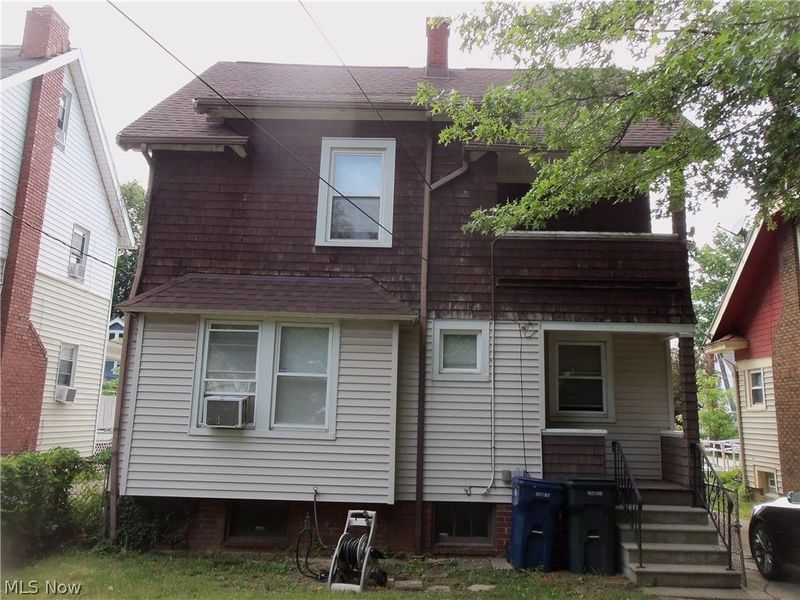 885 NelaView Road, Cleveland Heights, OH 44112 Photo 2