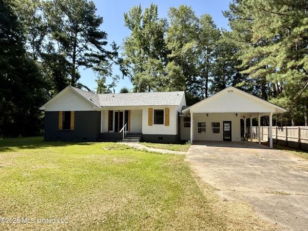 912 River Road Est, Taylorsville, MS 39168