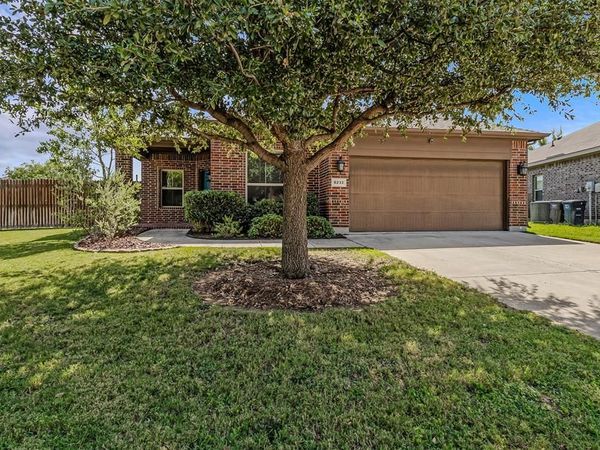 8232 Sleeping Doe Drive , Fort Worth, TX 76179