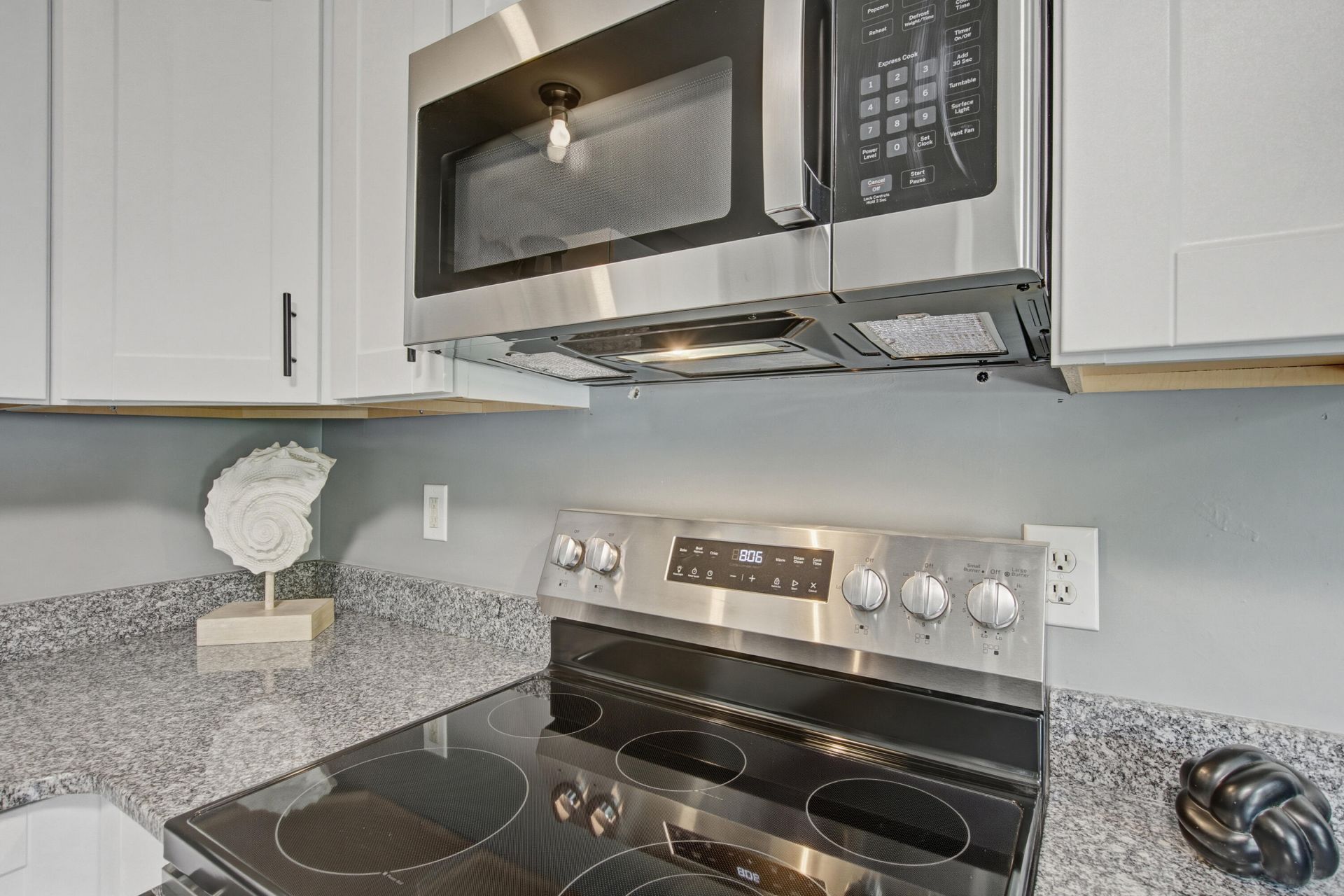 2515 Realm Street Photo 17