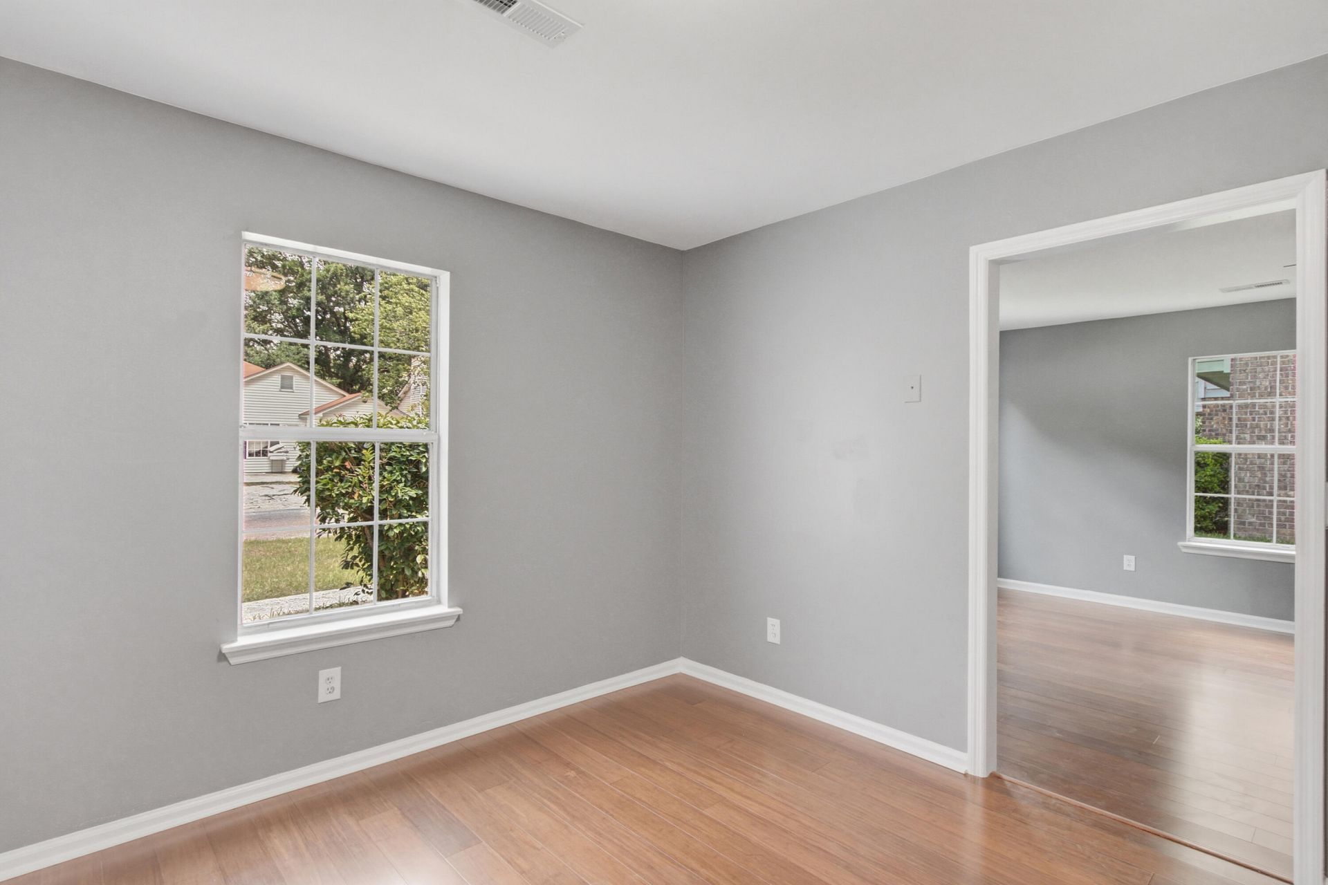 2515 Realm Street Photo 18