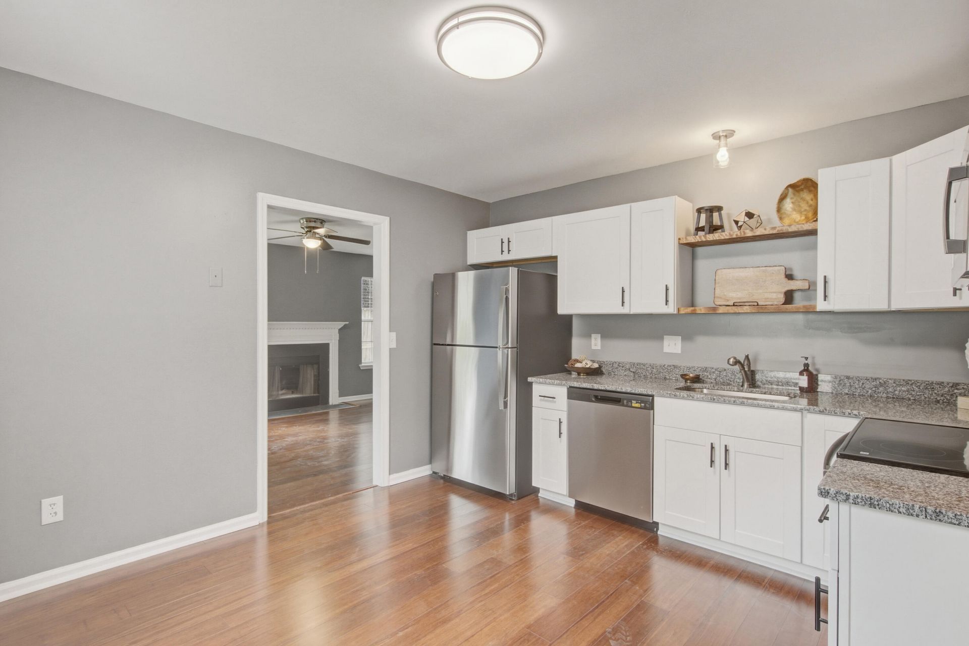2515 Realm Street Photo 19