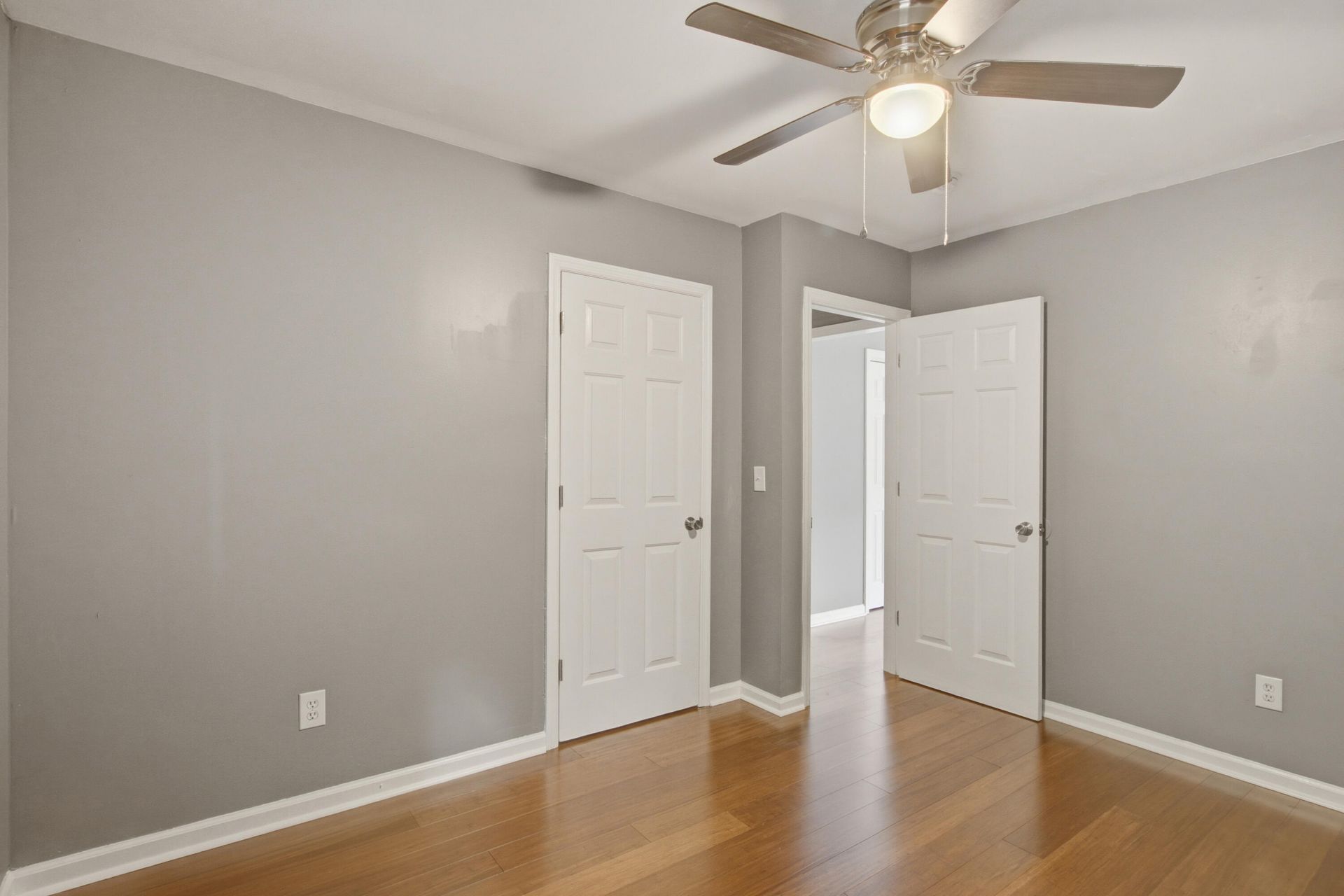 2515 Realm Street Photo 21