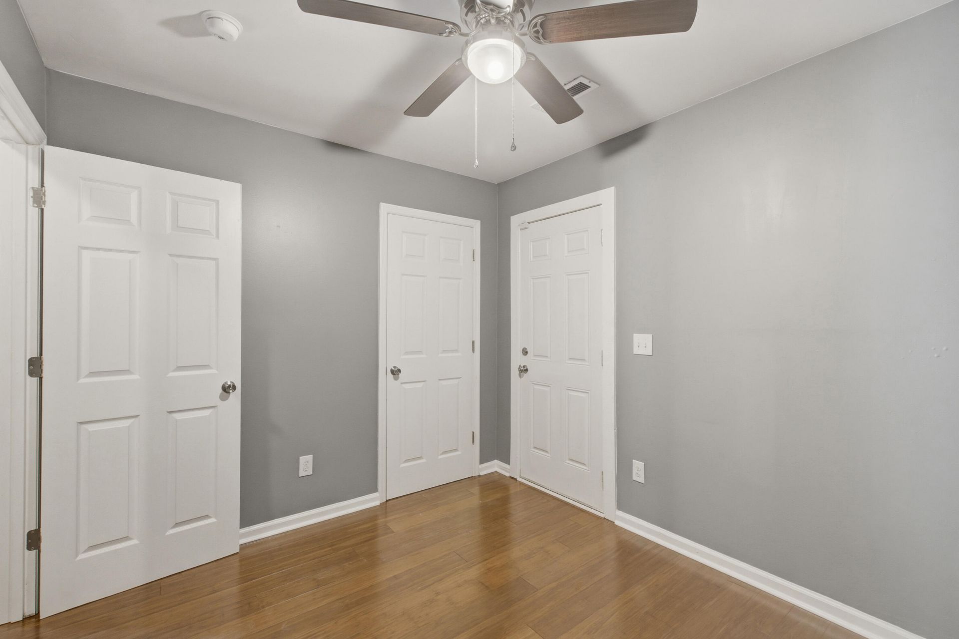 2515 Realm Street Photo 23