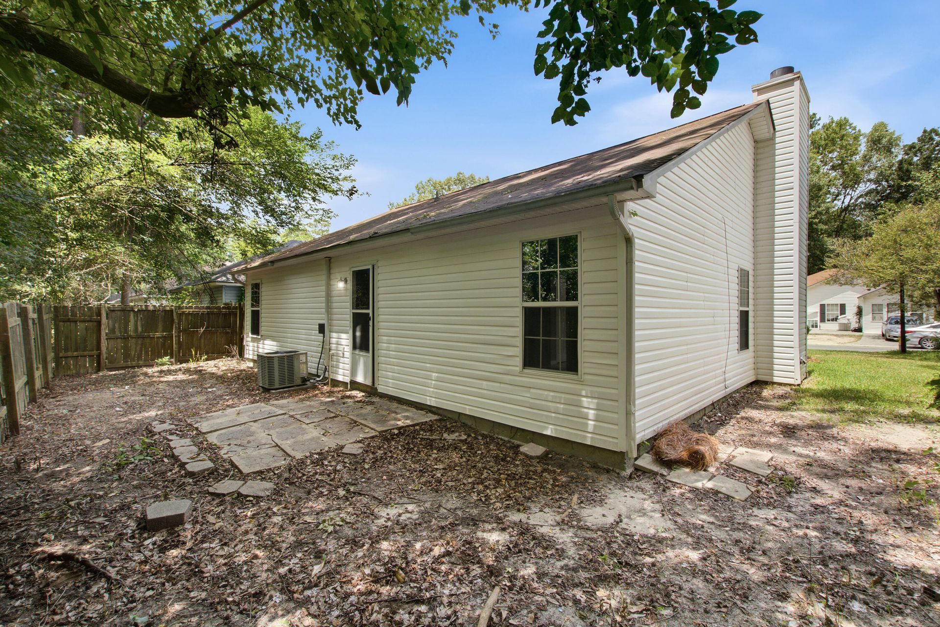 2515 Realm Street Photo 33