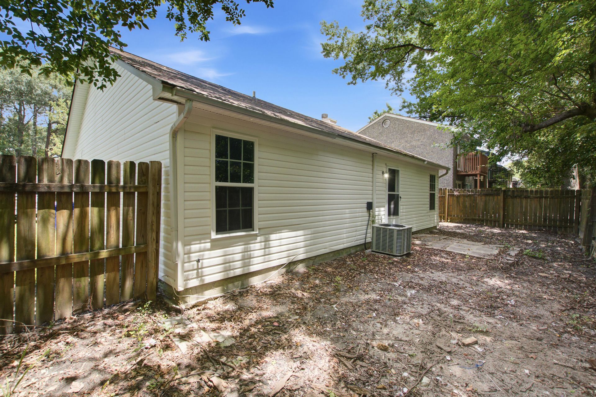 2515 Realm Street Photo 34