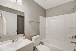 2515 Realm Street photo 4