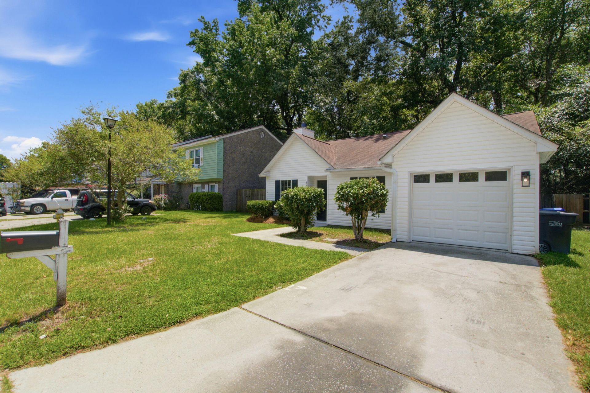 2515 Realm Street Photo 9