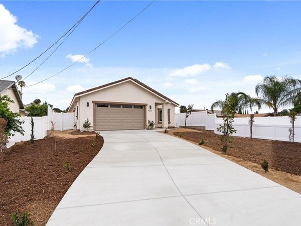 9267 Duncan Avenue, Riverside, CA 92503