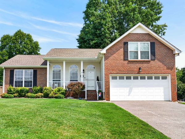 612 Bradford Dr, Gallatin, TN 37066