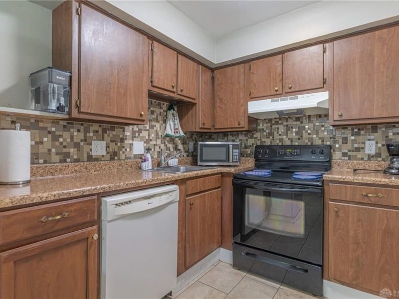 5625 Coach Drive, Unit B, Kettering, OH 45440 Photo 7