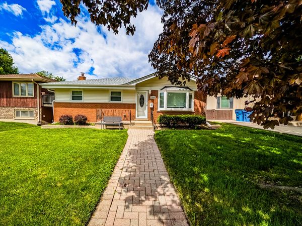 1005 E Irving Park Road , Itasca, IL 60143