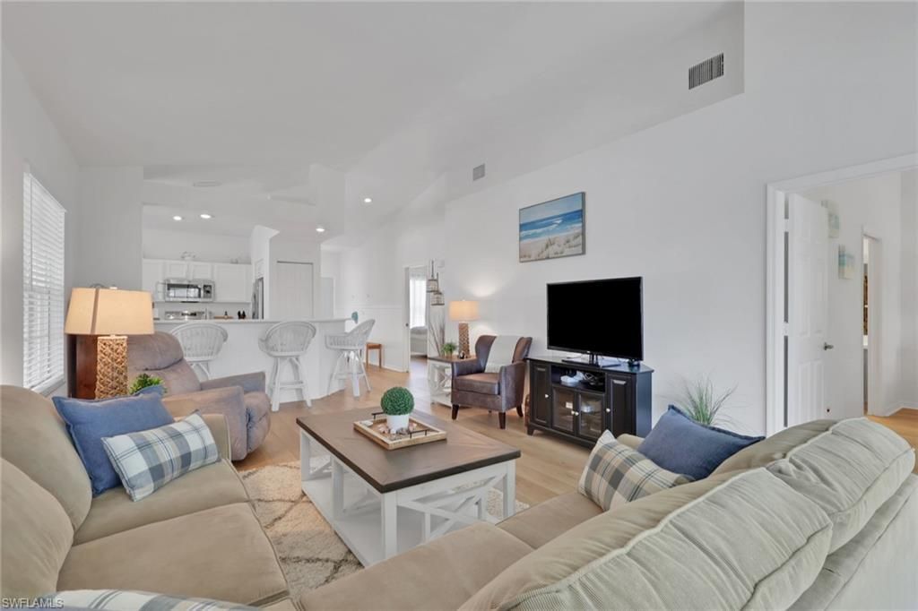 680 Wiggins Lake Dr, Unit 202, Naples, FL 34110 Photo