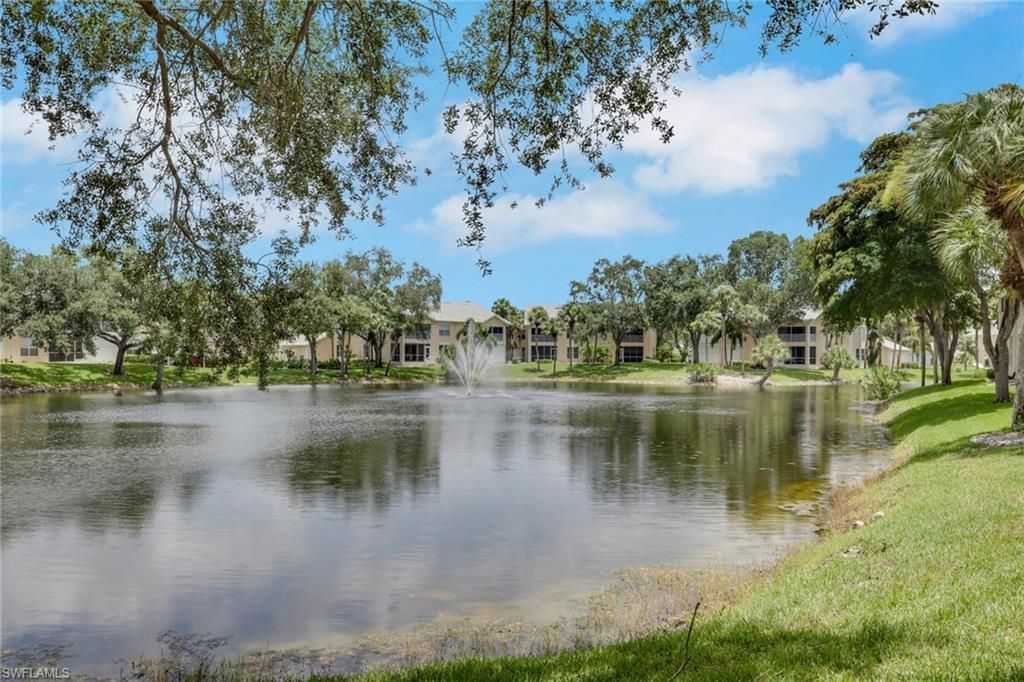 680 Wiggins Lake Dr, Unit 202, Naples, FL 34110 Photo