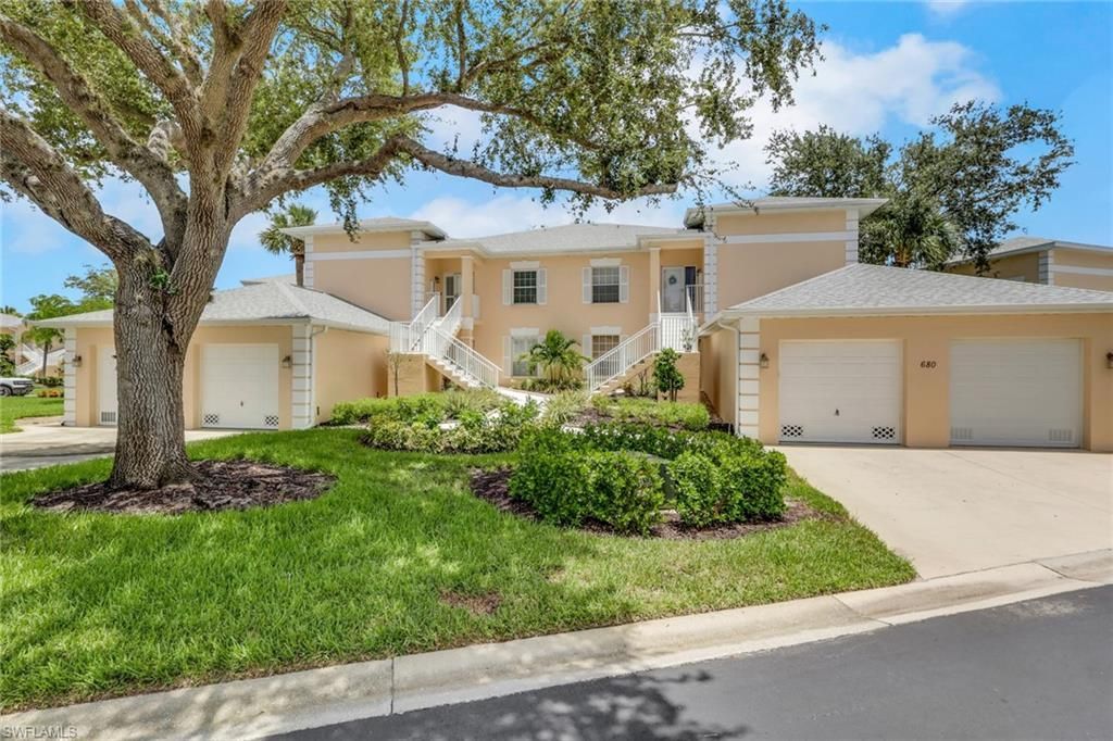 680 Wiggins Lake Dr, Unit 202, Naples, FL 34110 Photo