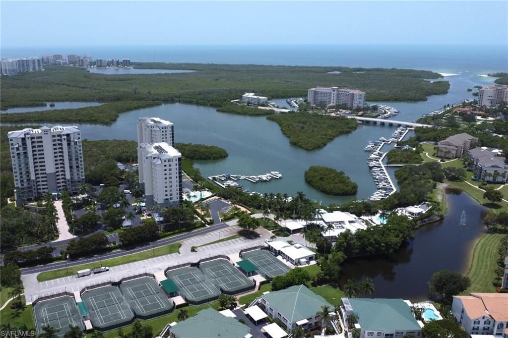 680 Wiggins Lake Dr, Unit 202, Naples, FL 34110 Photo