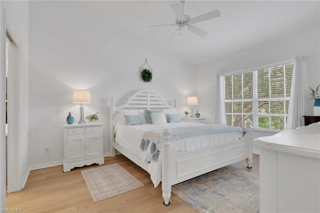 680 Wiggins Lake Dr, Unit 202, Naples, FL 34110 Photo