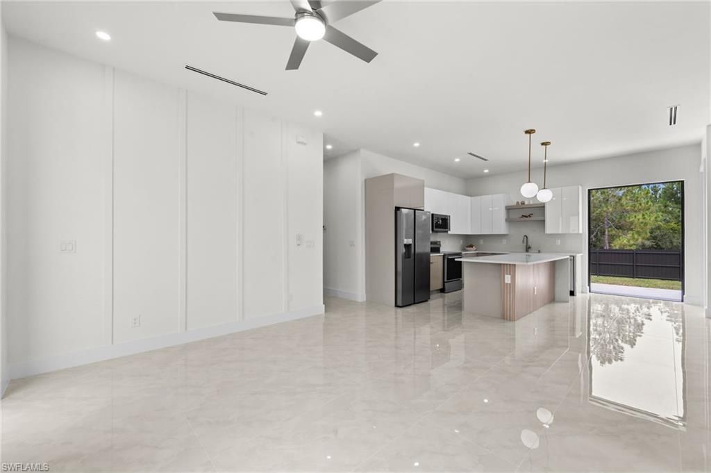 1039 Bassinger Ave S, Lehigh Acres, FL 33974 Photo