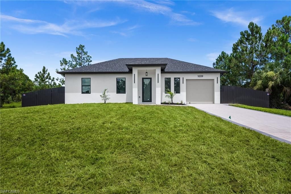 1039 Bassinger Ave S, Lehigh Acres, FL 33974 Photo