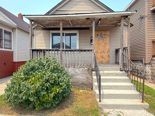 537 Gostlin Street , Hammond, IN 46327
