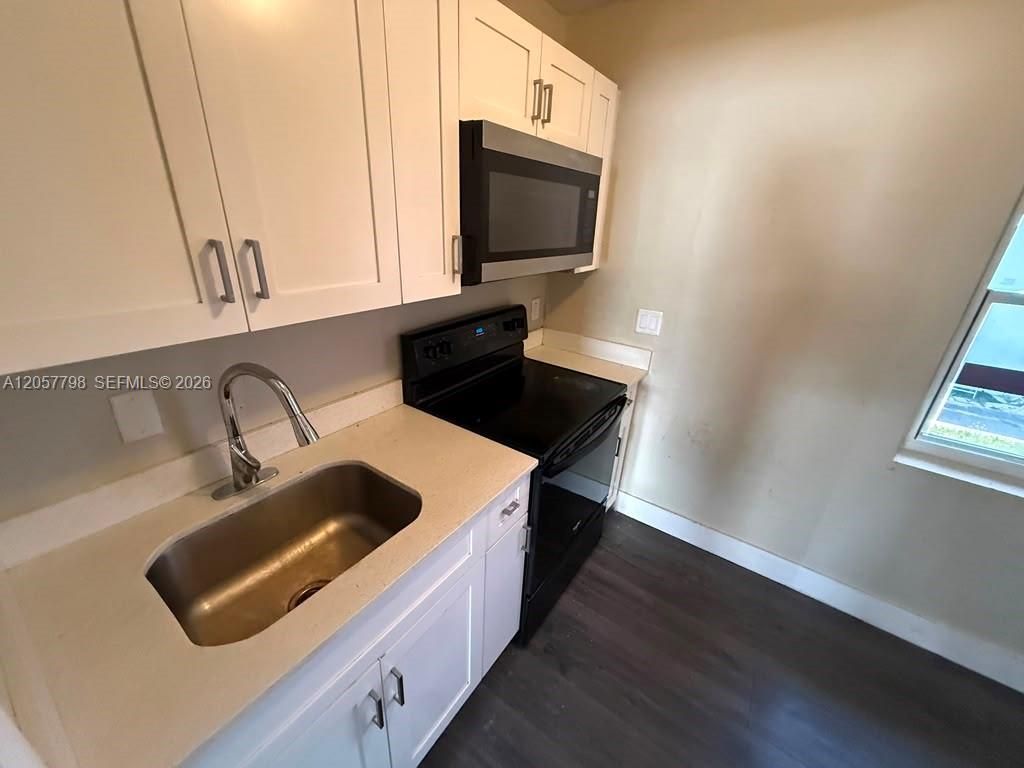 2140 NW 24th St , Unit 2, Miami, FL 33142 Photo