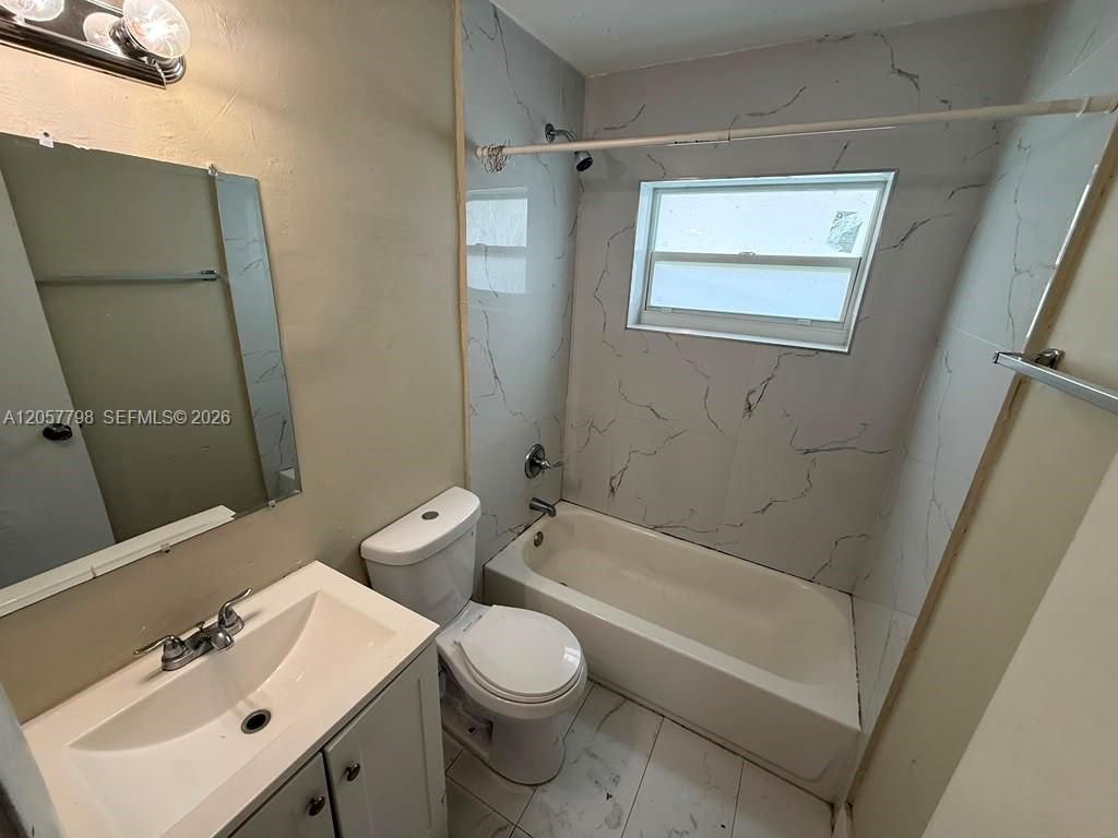2140 NW 24th St , Unit 2, Miami, FL 33142 Photo