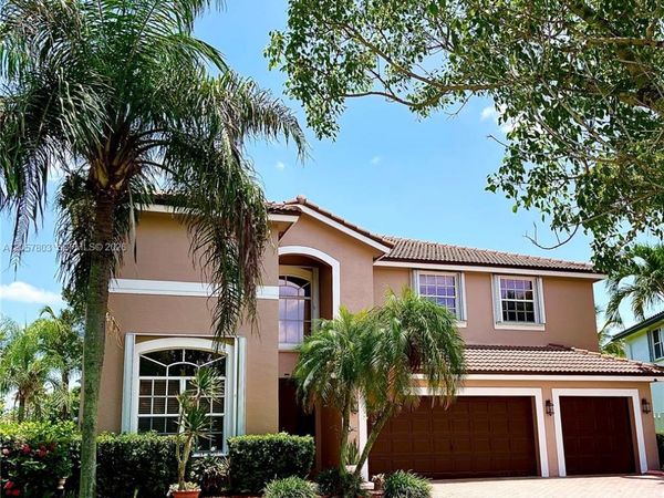 340 SW 167th Ave, Pembroke Pines, FL 33027