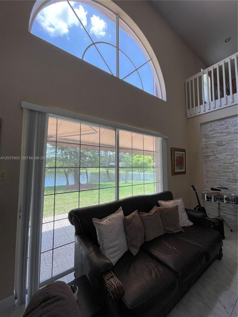 340 SW 167th Ave, Pembroke Pines, FL 33027 Photo