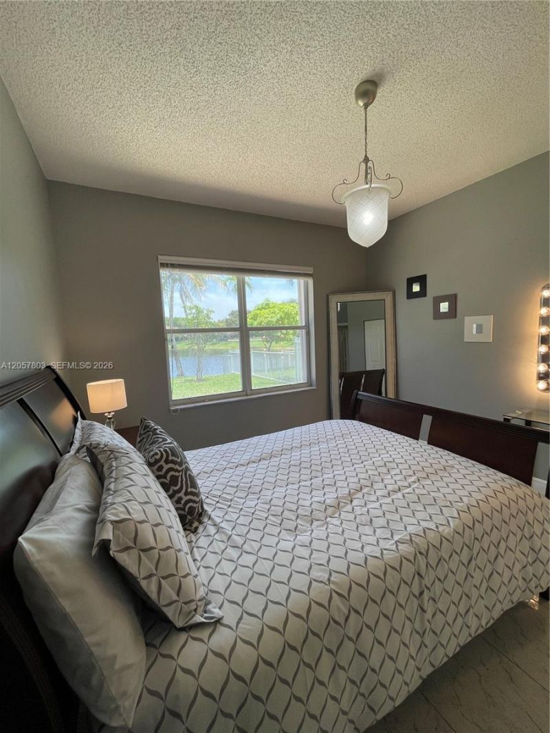 340 SW 167th Ave, Pembroke Pines, FL 33027 Photo