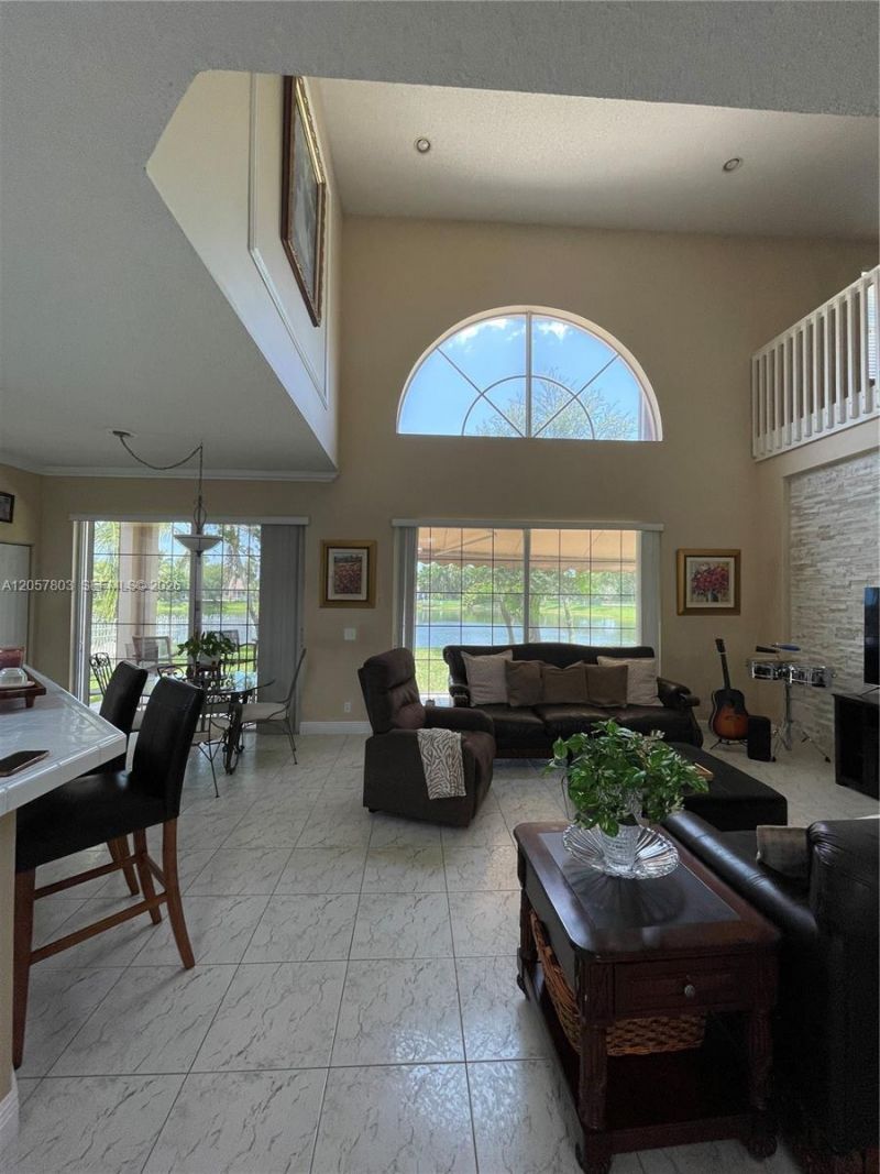 340 SW 167th Ave, Pembroke Pines, FL 33027 Photo