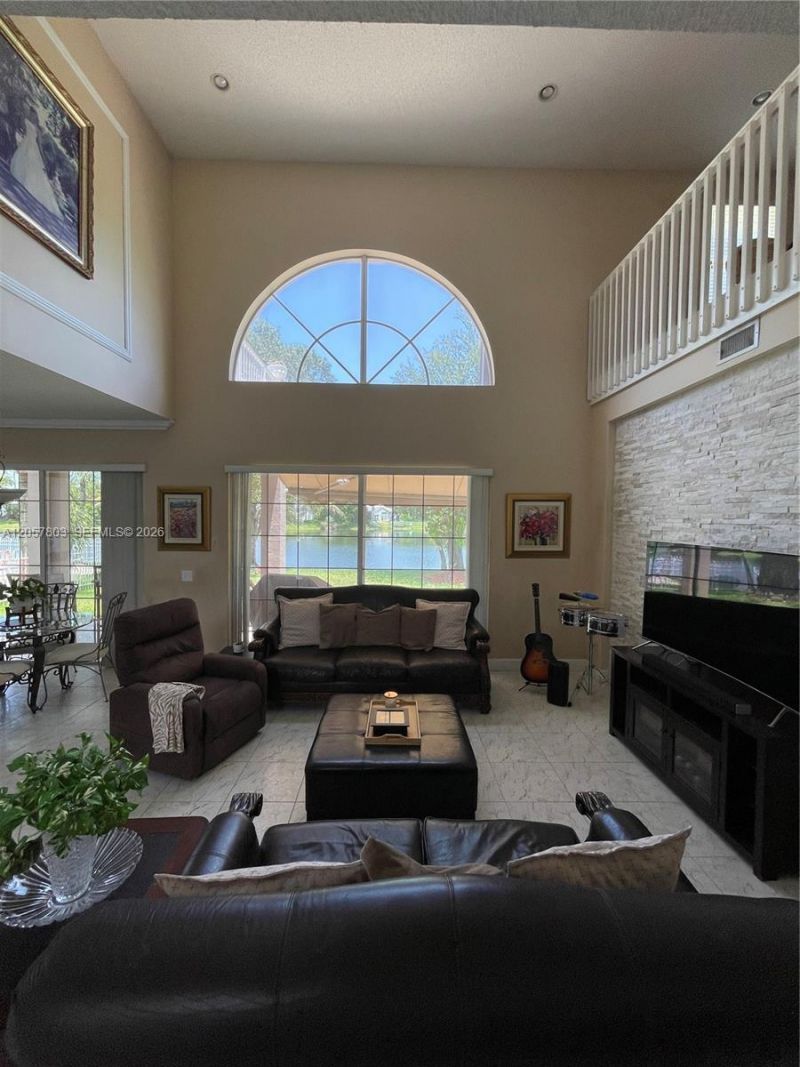 340 SW 167th Ave, Pembroke Pines, FL 33027 Photo