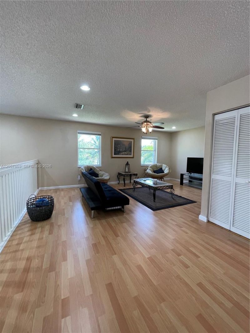 340 SW 167th Ave, Pembroke Pines, FL 33027 Photo